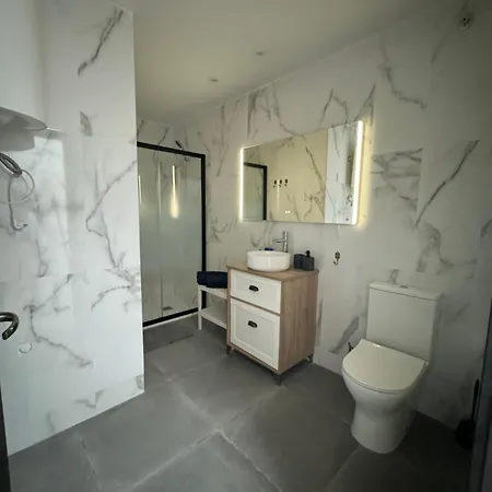 Istanbul Apartment *